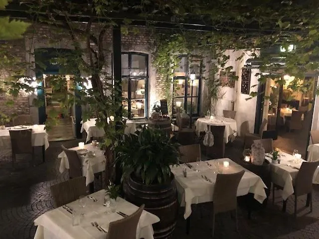 Au Quartier מלון 3*