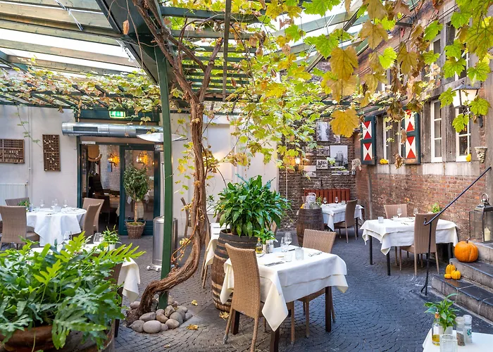 Au Quartier מלון 3*