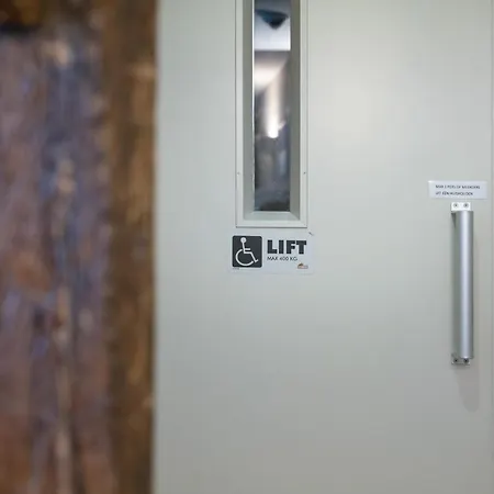 Hotel Au Quartier 3*