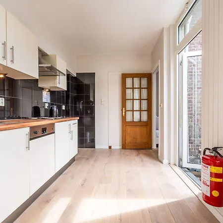 Au Quartier Отель