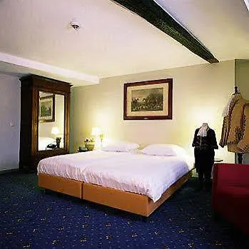 Au Quartier Hotel 3*