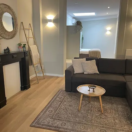 Au Quartier Ξενοδοχείο 3*